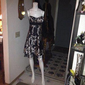 DRESS (CLOSING WILLING TO TRADE